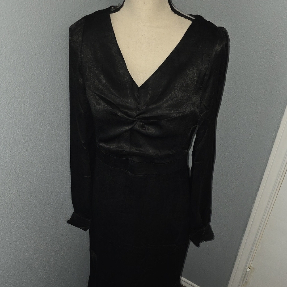ANDREE BY UNIT Black V-Neck Long Sleeve Dress